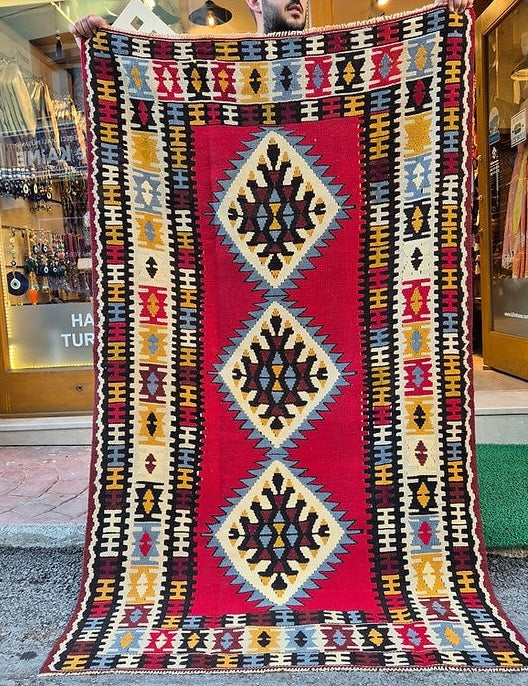 Wool and cotton flat-weave Oushak rug featuring traditional Scorpion motifs from Turkey