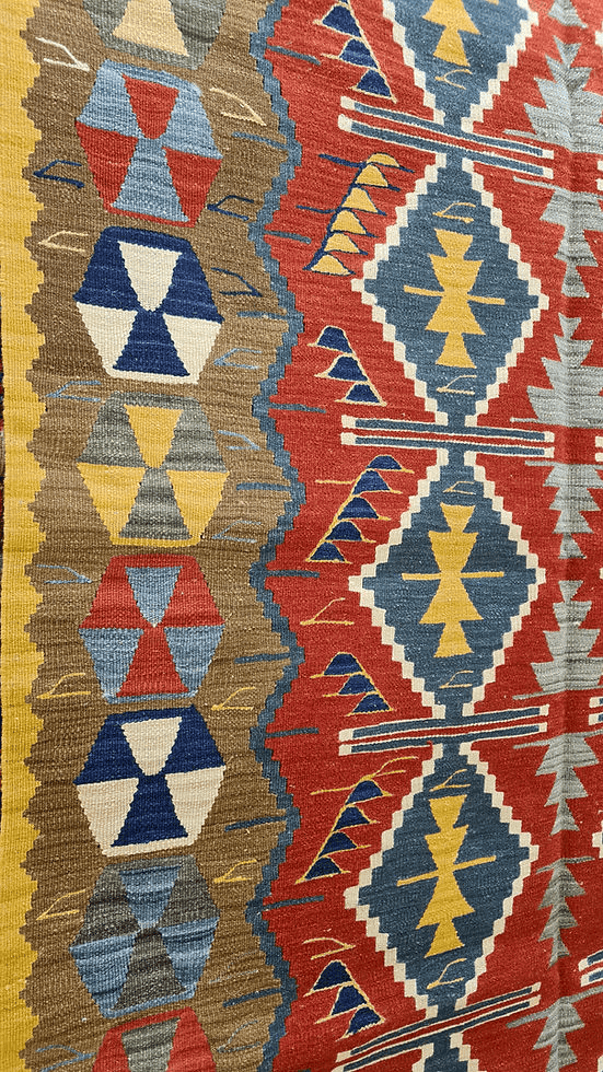 Kilim Couture New York's vintage style popular flat-weave rug with geometric patterns