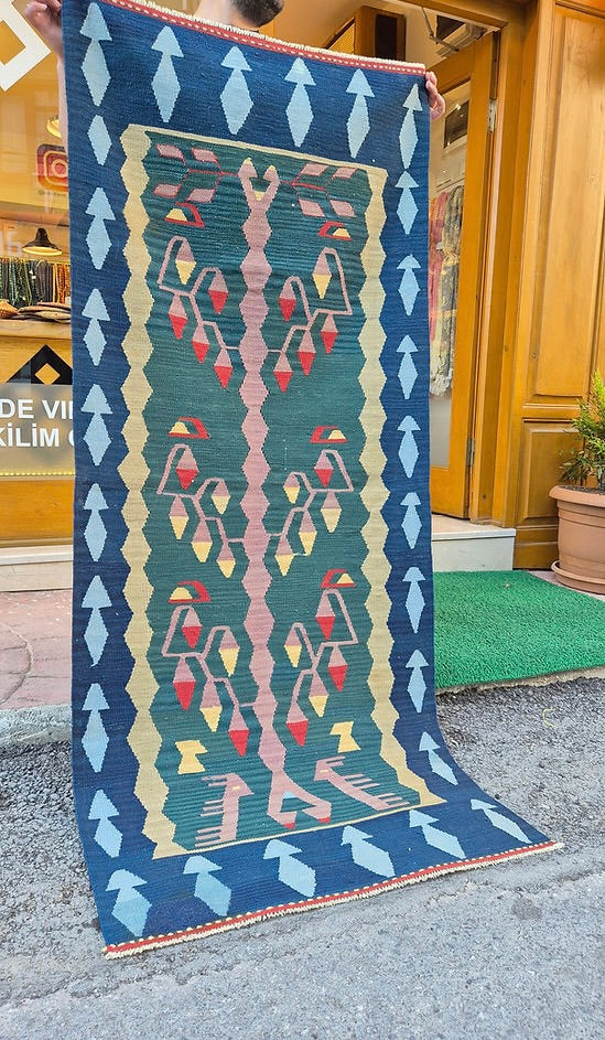 3x6 Oushak flat-weave runner featuring ocean blue outer border and geometric floral design