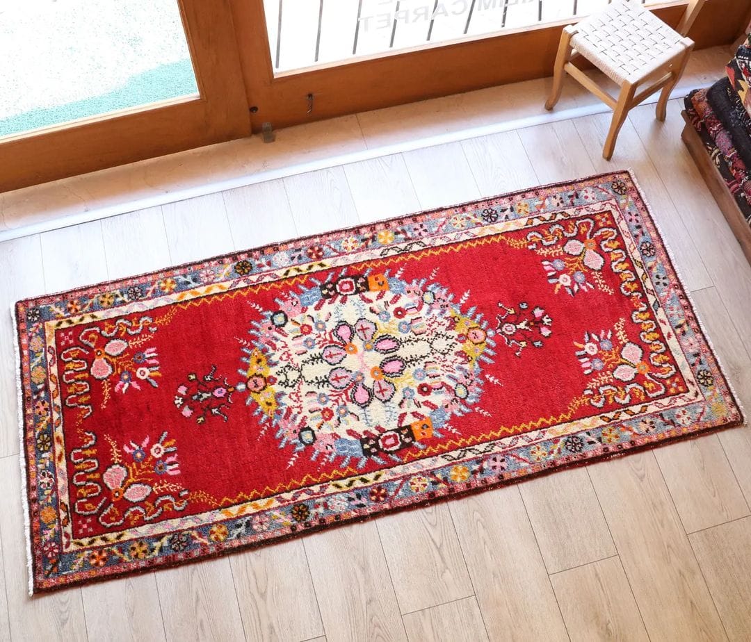 Oriental red Mediterranean traditional rug carpet
