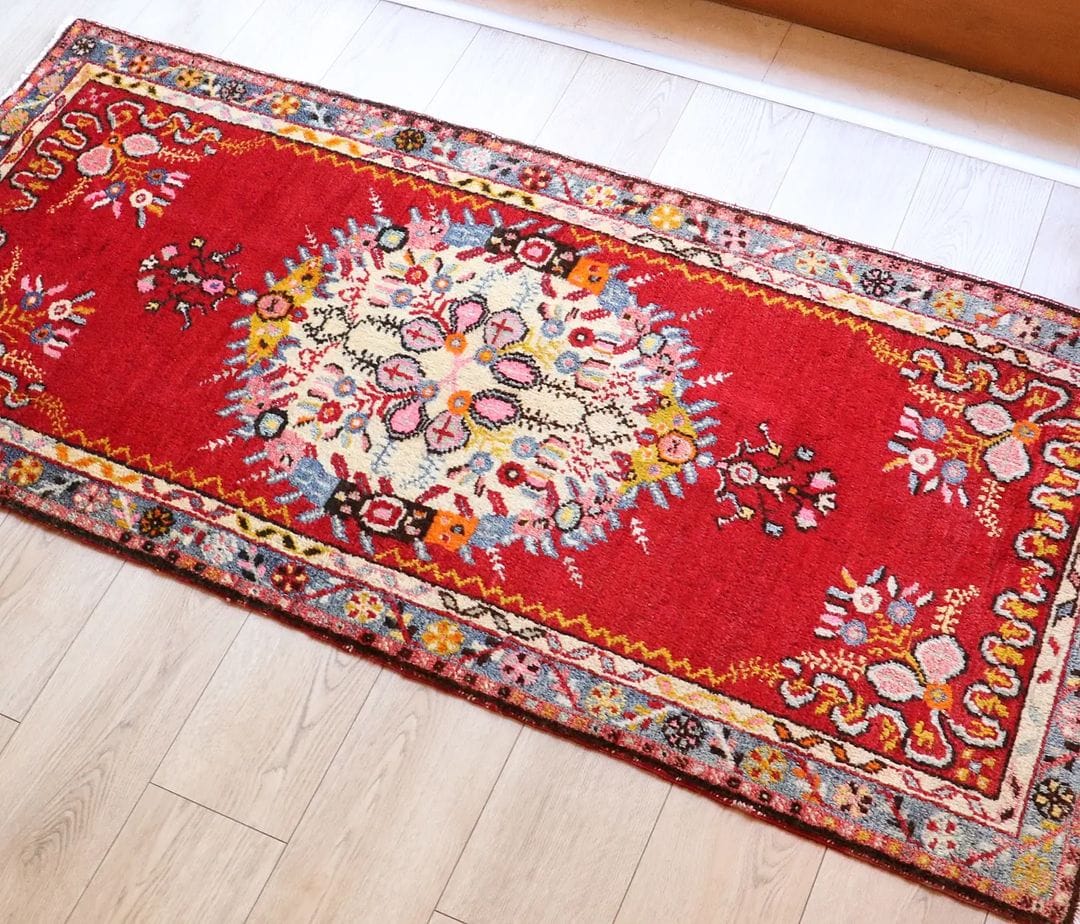 Oriental red Mediterranean traditional rug carpet