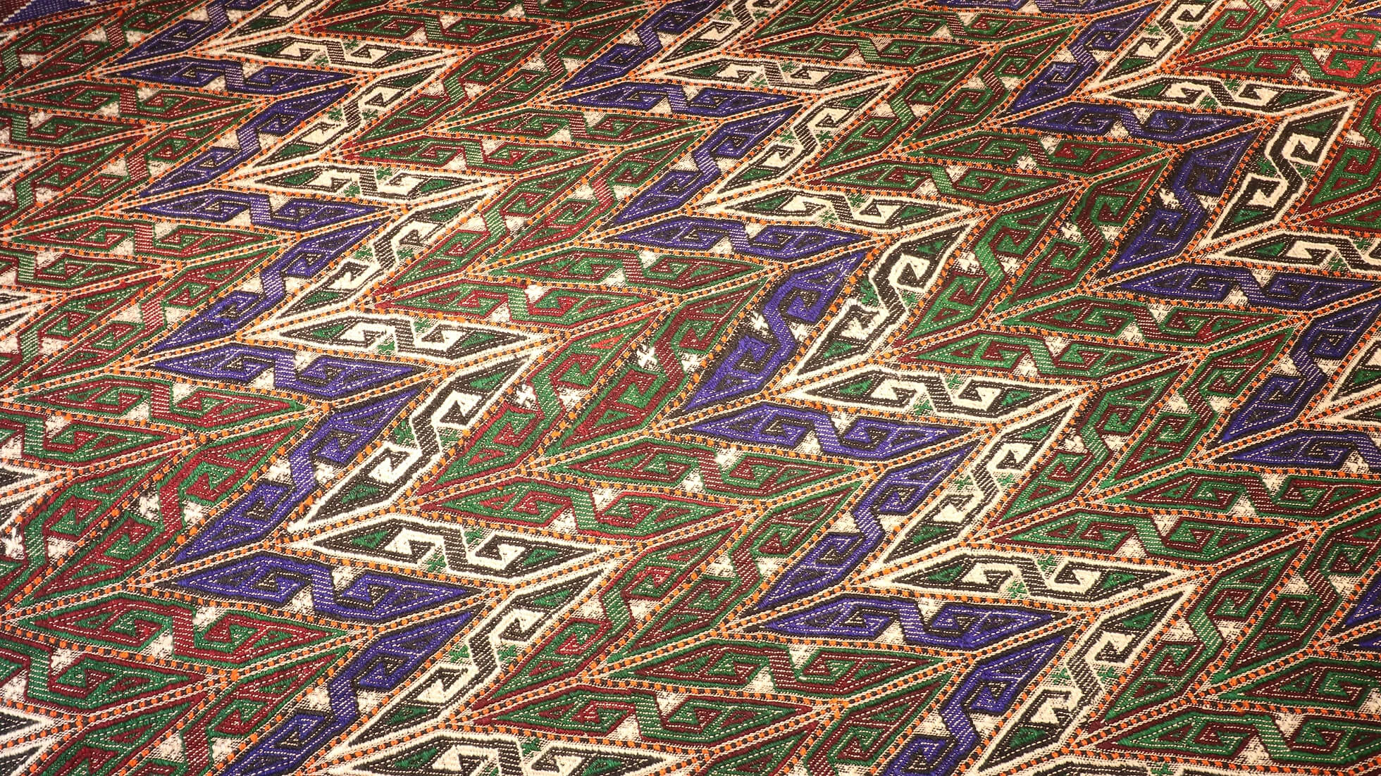 Vintage embroidered luxury Turkish cecim rug in violet and green with zigzag patterns