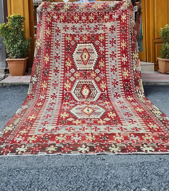 world-renowned Oushak Esme oriental flat-woven rug from Turkey handpicked meticulously by Kilim Couture New York rug gallery