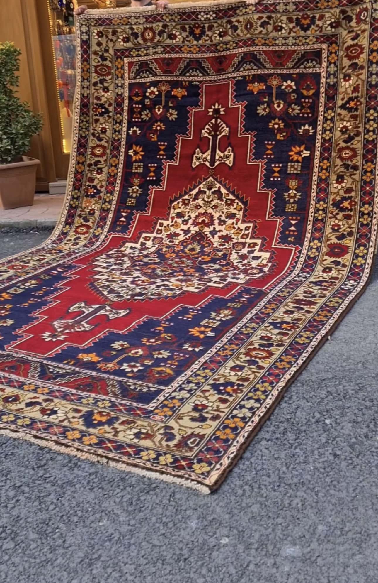 Vintage Turkish Handwoven Carpet with Medallion and Floral Patterns 1960s
