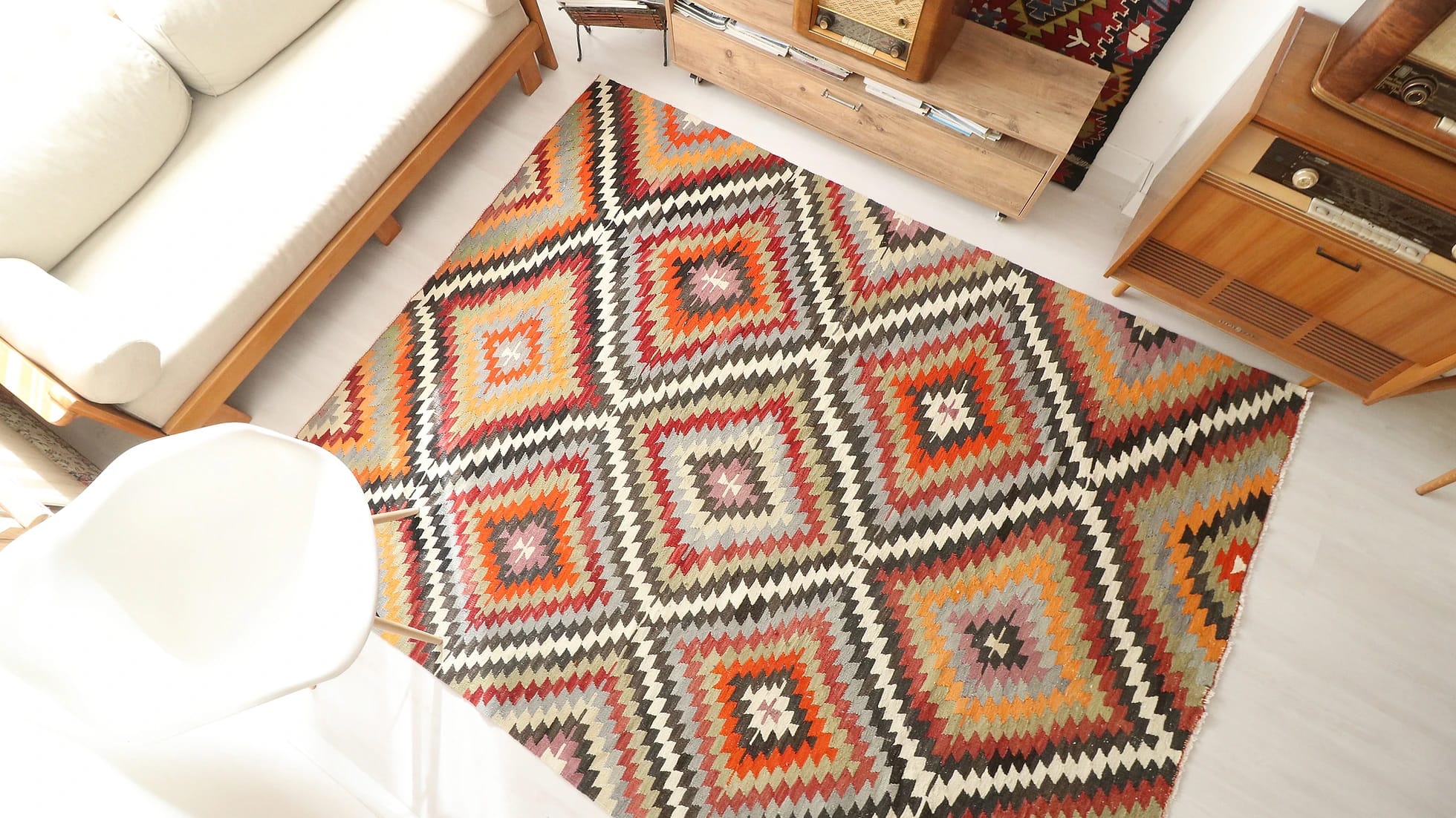 a very rare contemporary and vintage mid-century modern flat-weave Turkish rug in captivating pastel-toned diamond patterns