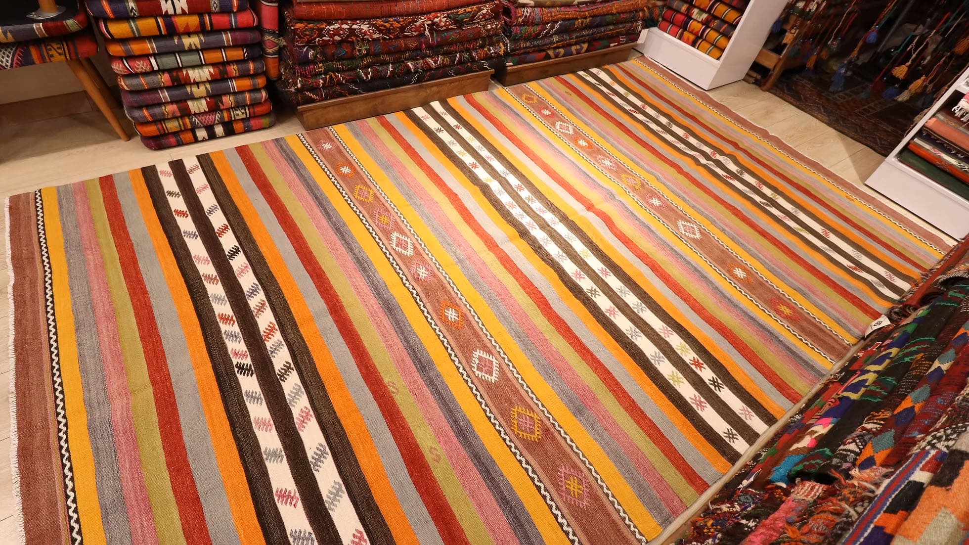 Designer Rug Sourcing for Interior Designers