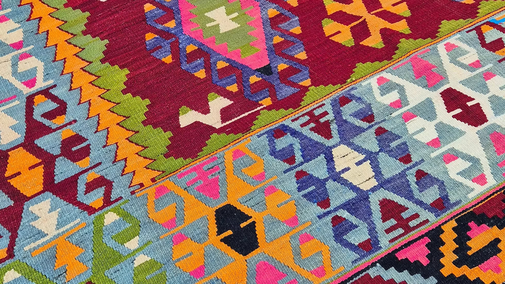 Handmade Turkish flat-woven kilim rug vintage 1950s pomegranate red with colorful dragon patterns