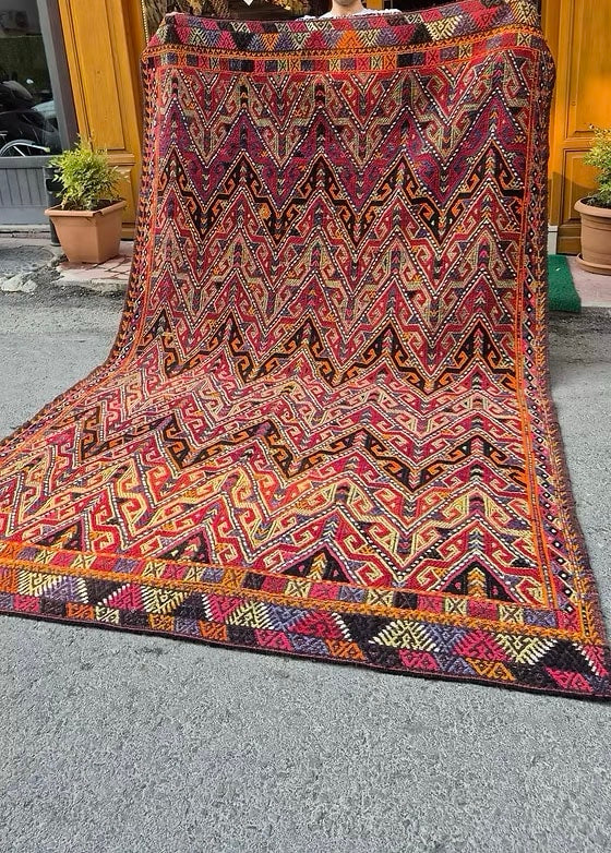 Boho Style Area Rug — Textural Turkish kilim with bold patterns, ideal for designers and decorators.