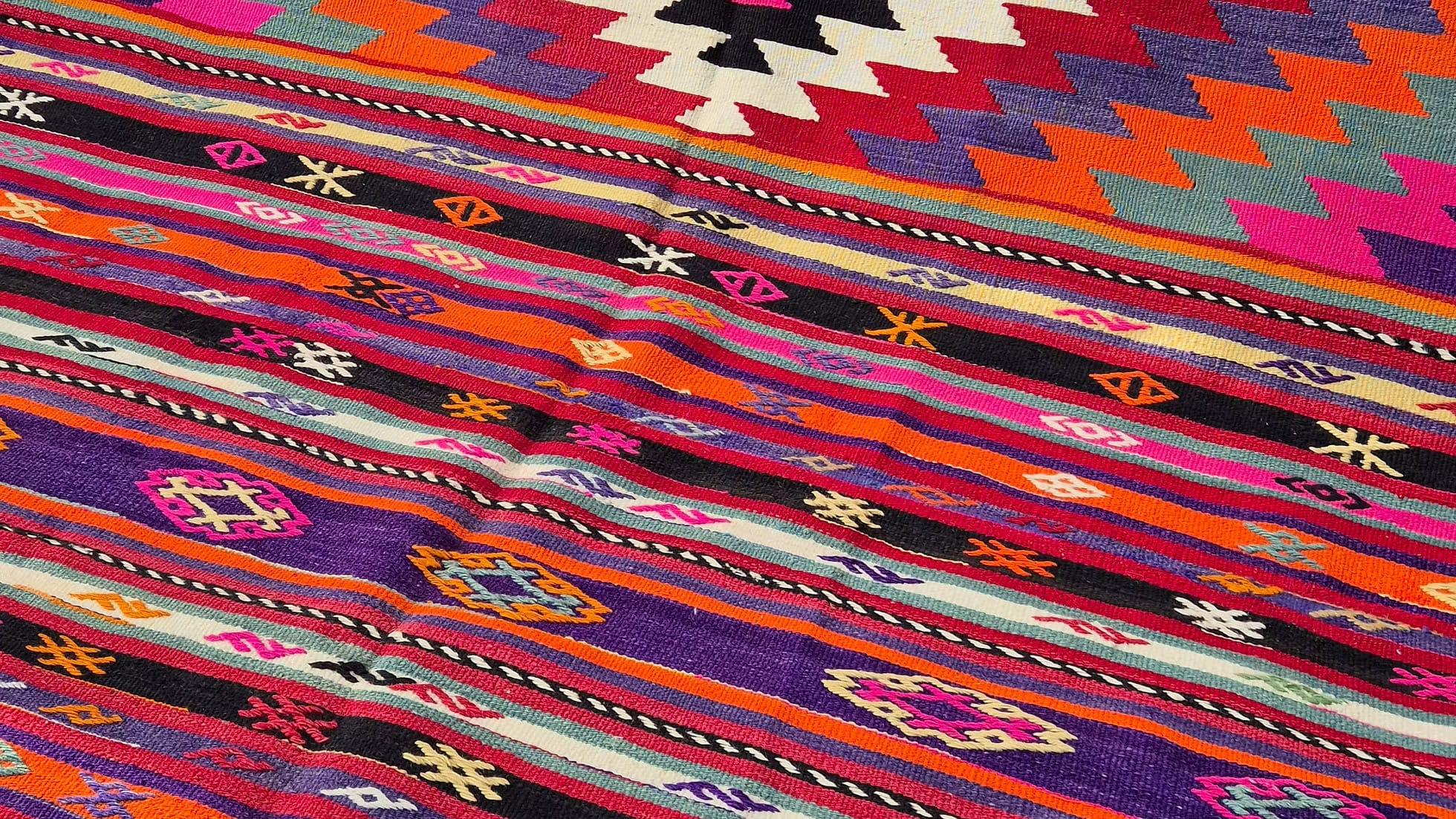 Luxury interior statement rug: hybrid Manisa kilim with cecim embroidery in Raspberry Glaze, ideal for living rooms, bedrooms, and entryways