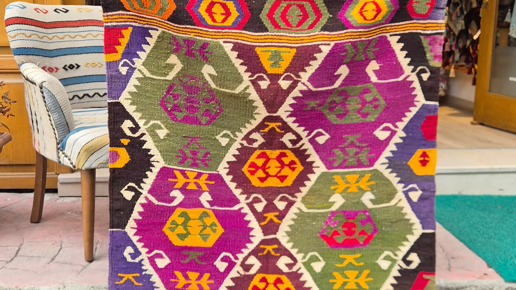 Luxury Baroque Rug from Turkey with vibrant chromatic palette and ancestral motifs