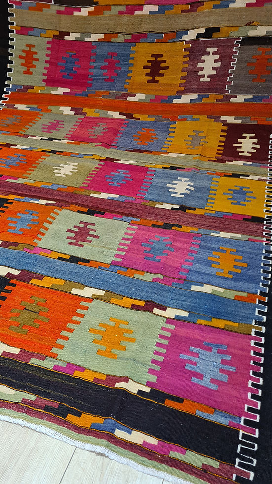 Vintage Turkish handwoven Sivas kilim. Perfect for sophisticated interiors like those in NYC’s Soho, Upper East Side, Village, and Hamptons. A unique, mid-century modern rug that adds warmth and elegance to any home decor.