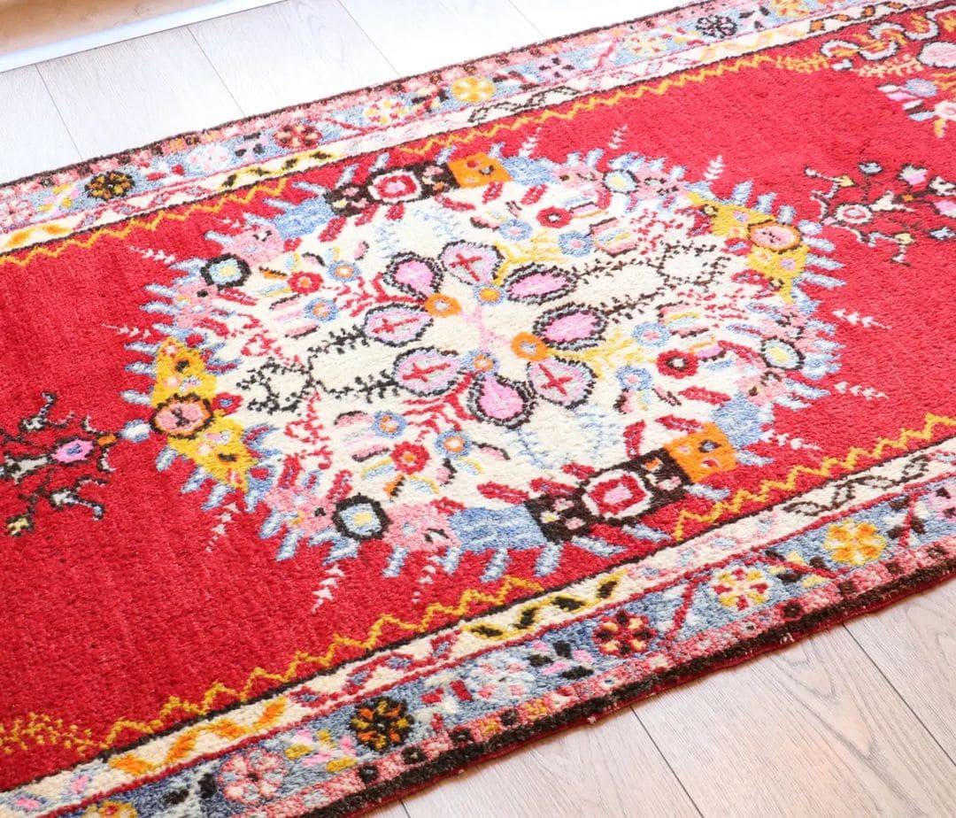 Oriental red Mediterranean traditional rug carpet
