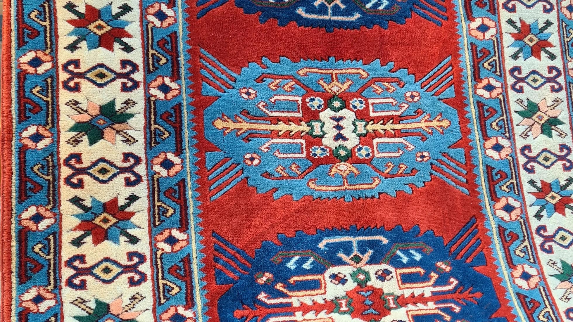 Vintage Oriental Classic Medallion Style Bergama Rug in Traditional Motifs
