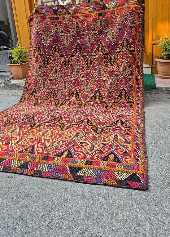 Boho Style Area Rug — Textural Turkish kilim with bold patterns, ideal for designers and decorators.