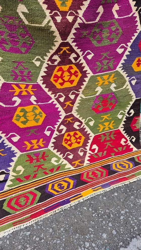 Small collectible Turkish flat-weave with stepped diamond motifs in vivid wool dyes ideal for entryways
