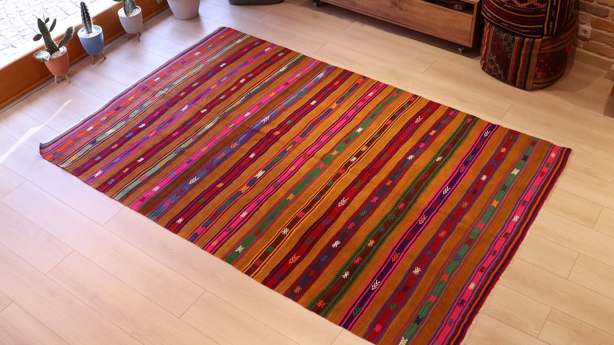 6x9 Mid-Century Handwoven Turkish Rug with Traditional Nomadic Design