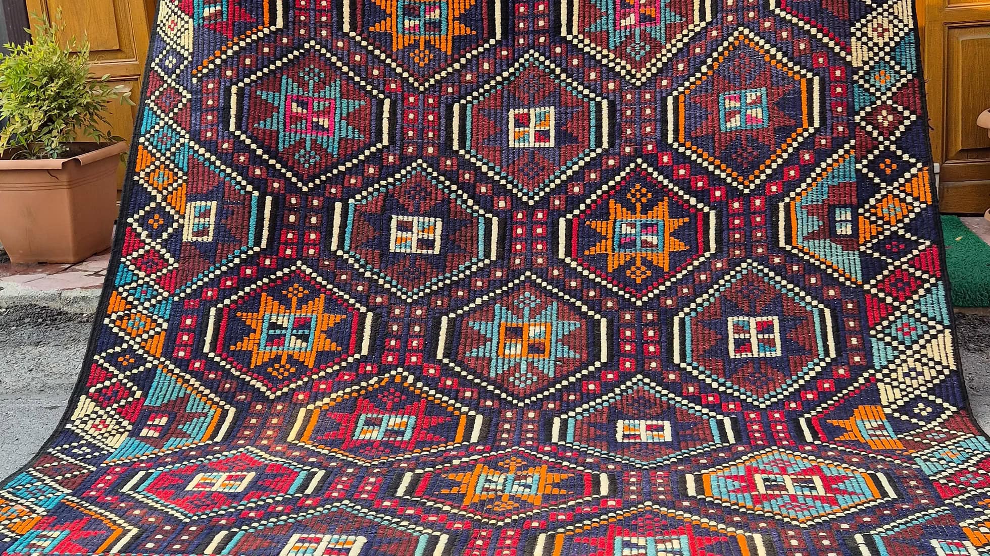 Vintage Turkish cecim kilim rug handwoven in Denizli, large area rug for living room or foyer, mid-century tribal flatweave textile